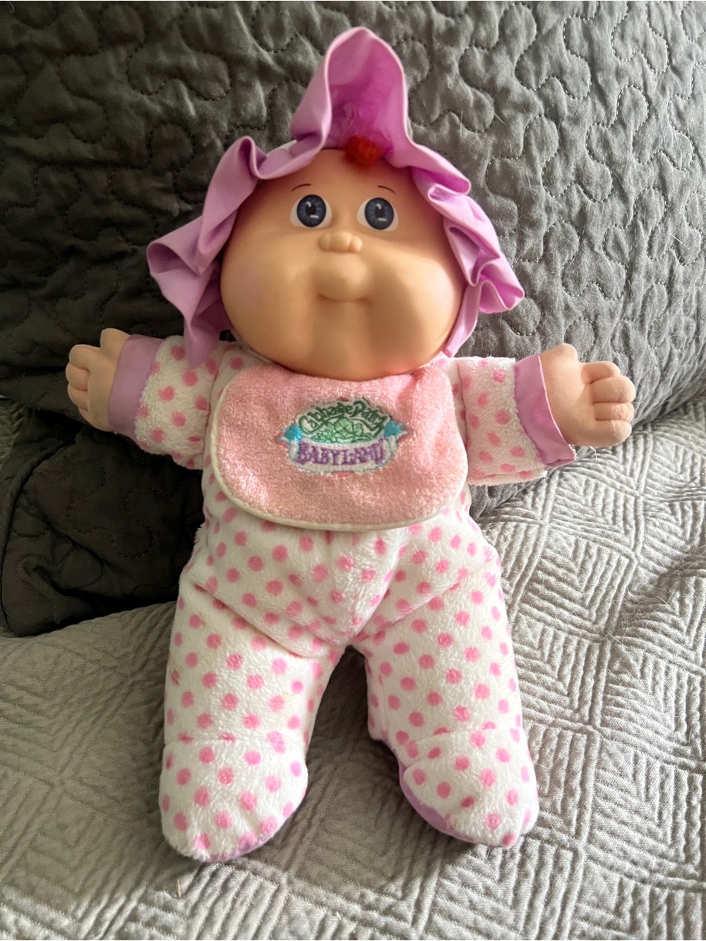Vintage  1998 Cabbage Patch babyland 10 in. Doll